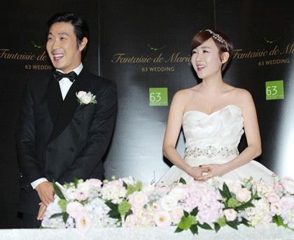 8 koreanische Prominente, die heimlich geheiratet haben: Choi Ji Woo, Park Ha Sun und mehr!