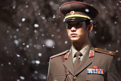 Unsere beliebtesten koreanischen Dramaschauspieler, die Militärs in K-Dramen und Filmen spielten