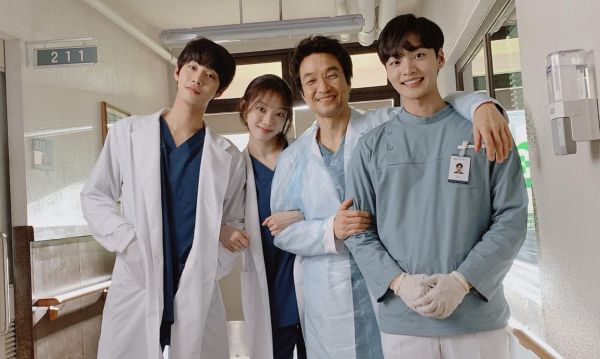 Dr. Romantic 2 Cast Update 2021: Was machen Lee Sung Kyung, Ahn Hyo Seop und der Rest des Doldam Hospital-Personals jetzt?