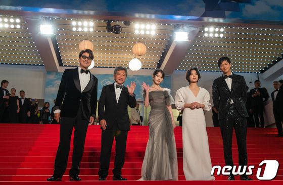 Kang Dong hat die Filmfestspiele von Cannes 2022 gewonnen