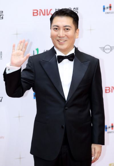 Lee Jung Eun und Park Myung Hoon gewinnen als beste Nebendarsteller beim 24. BIFF
