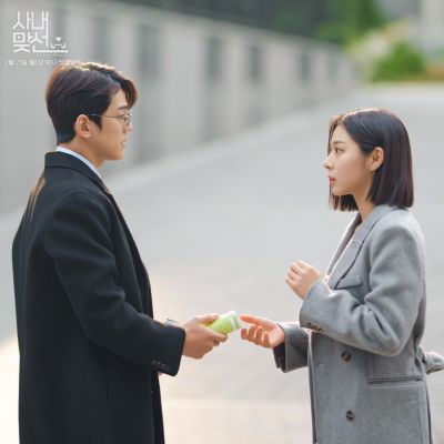 Seol In Ah und Kim Min Gyu geben in „A Business Proposal“-Standbildern einen Vorgeschmack auf ihre Chemie